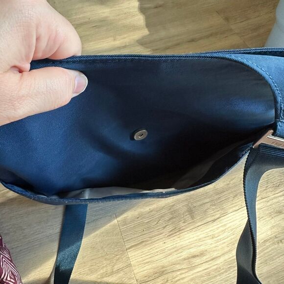 Baggalini Big Zipper Bag Blue Crossbody Purse with Attached RFID Pouch - Picture 5 of 9